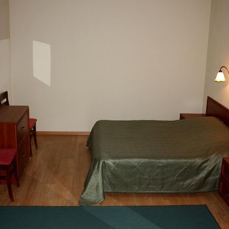 Mini-Hotel On Geroiv Energetykiv Street 18 Kiev Esterno foto