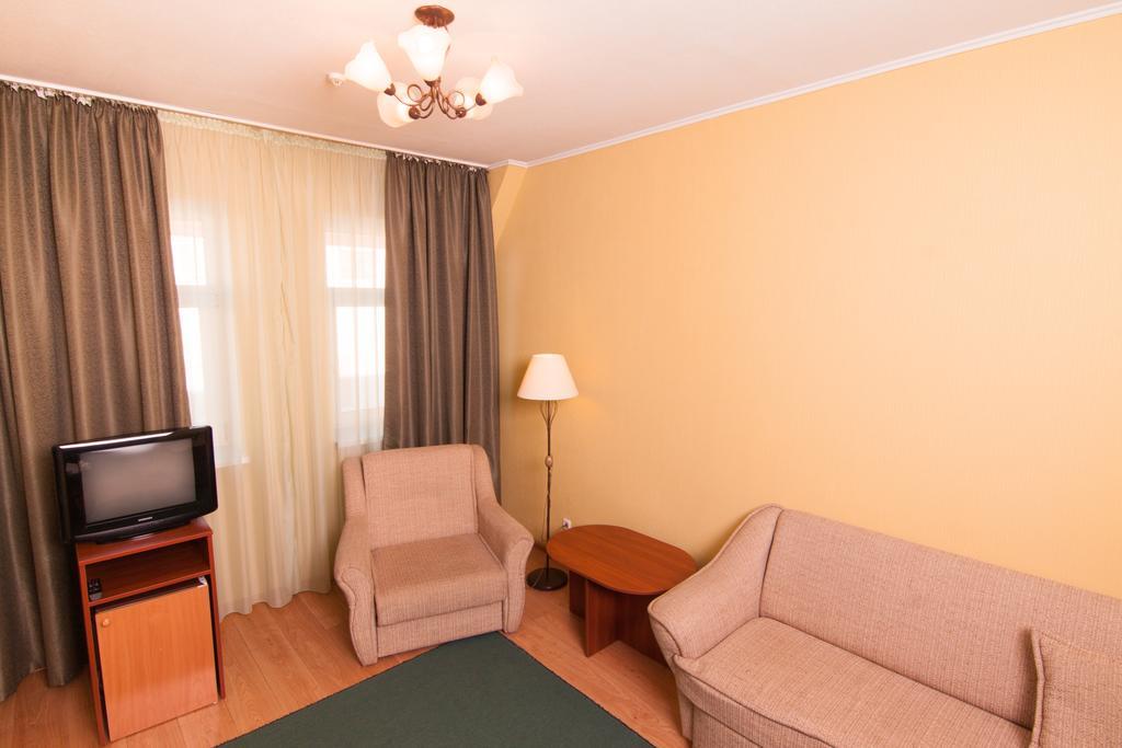 Mini-Hotel On Geroiv Energetykiv Street 18 Kiev Esterno foto