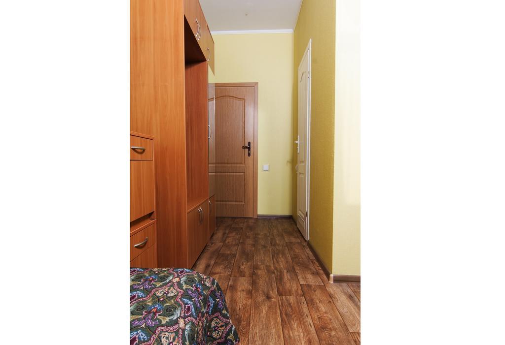 Mini-Hotel On Geroiv Energetykiv Street 18 Kiev Esterno foto