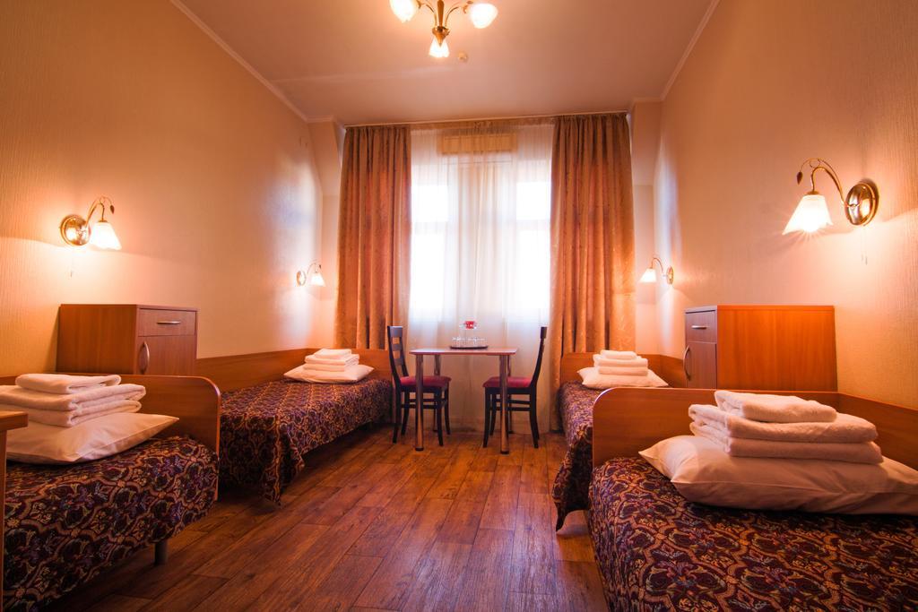 Mini-Hotel On Geroiv Energetykiv Street 18 Kiev Esterno foto